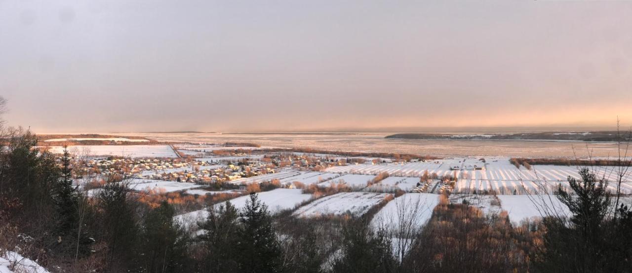 Les Chalets Sur Le Cap Saint Joachim Luaran gambar