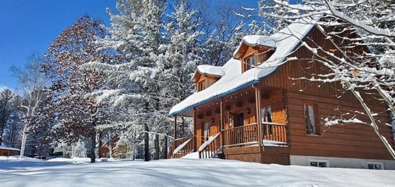 Les Chalets Sur Le Cap Saint Joachim Luaran gambar